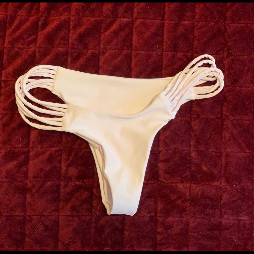 Bikini bottoms